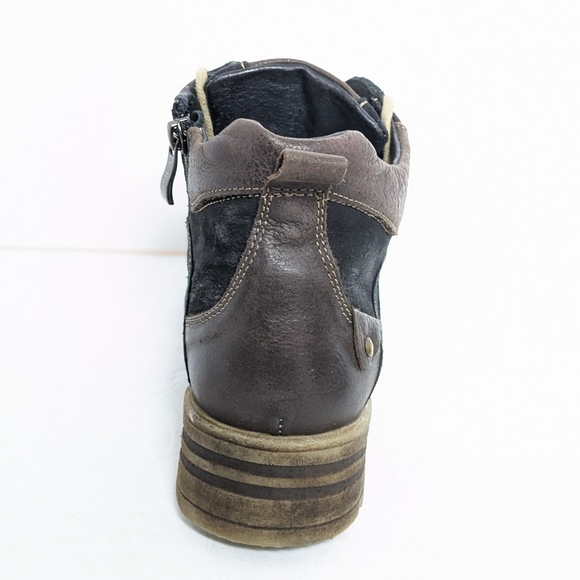 Vintage leather ankle boots - Picture 3 of 16